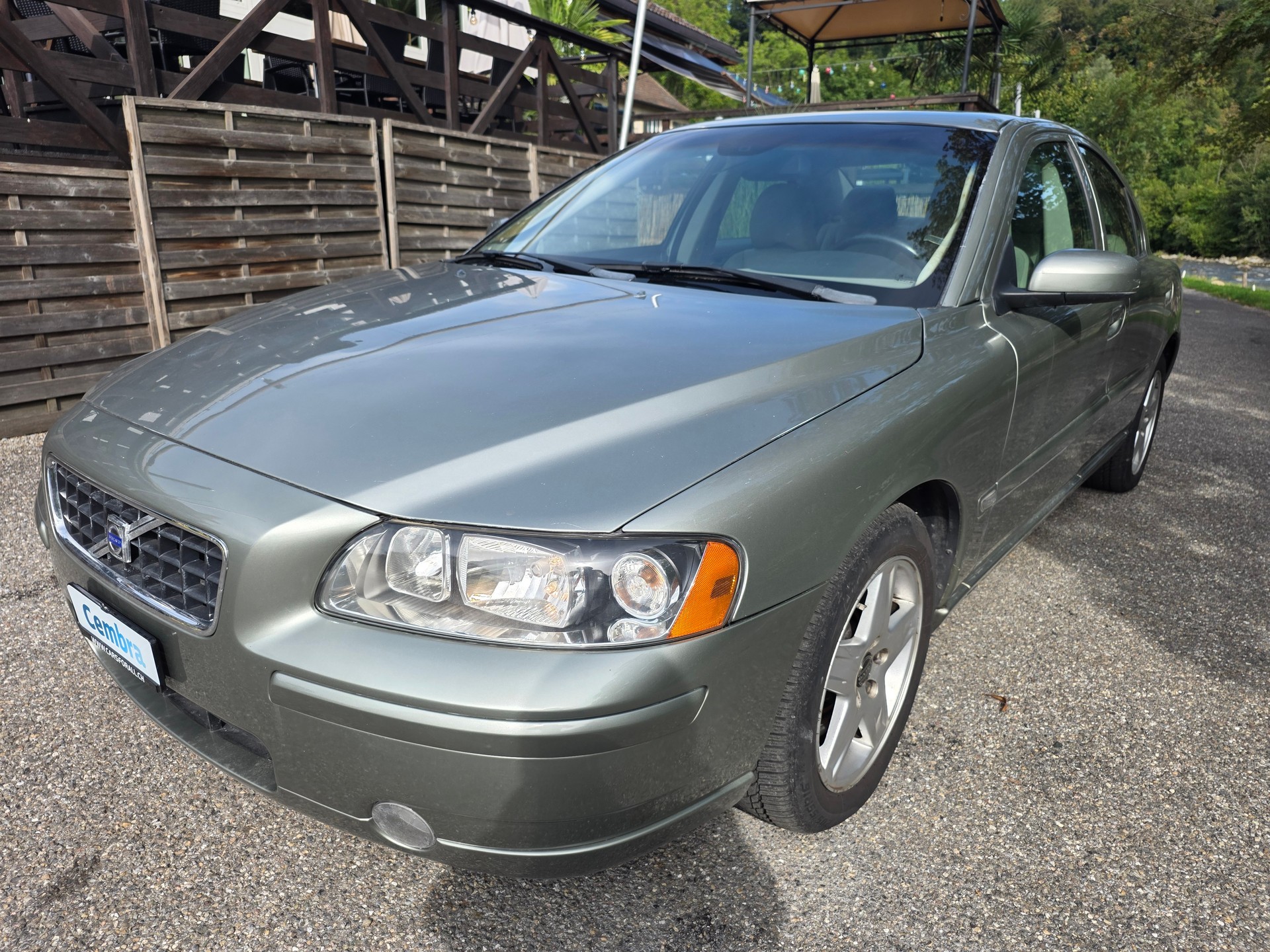 VOLVO S60 2.4 Momentum ☆☆☆ Inklusive frischer MFK ☆☆☆-image-1