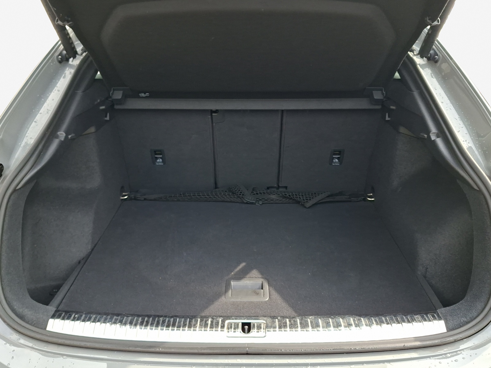 AUDI RS Q3 Sportback quattro S tronic-image-12