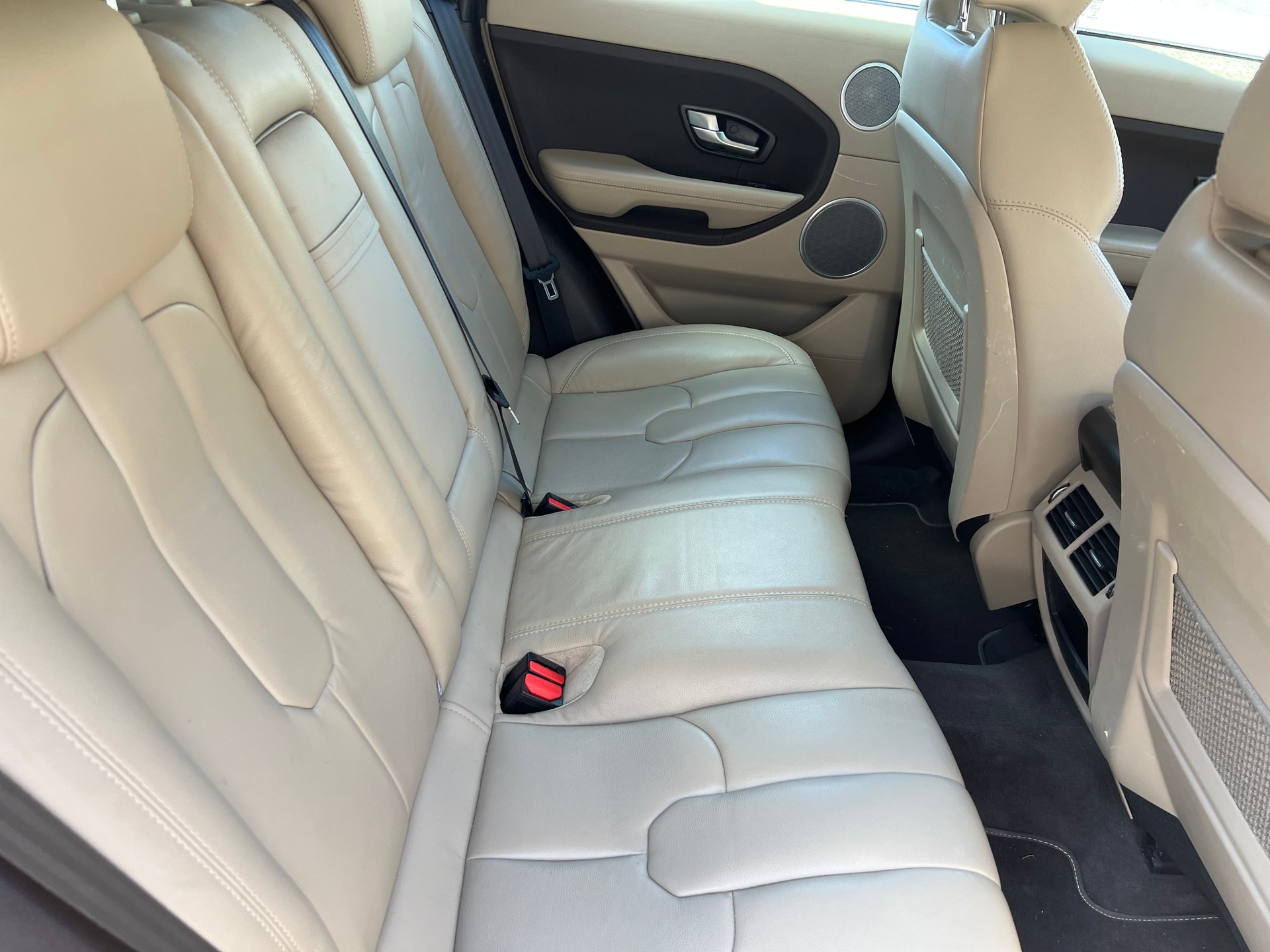 LAND ROVER Range Rover Evoque 2.2 TD4 Prestige AT6-image-8