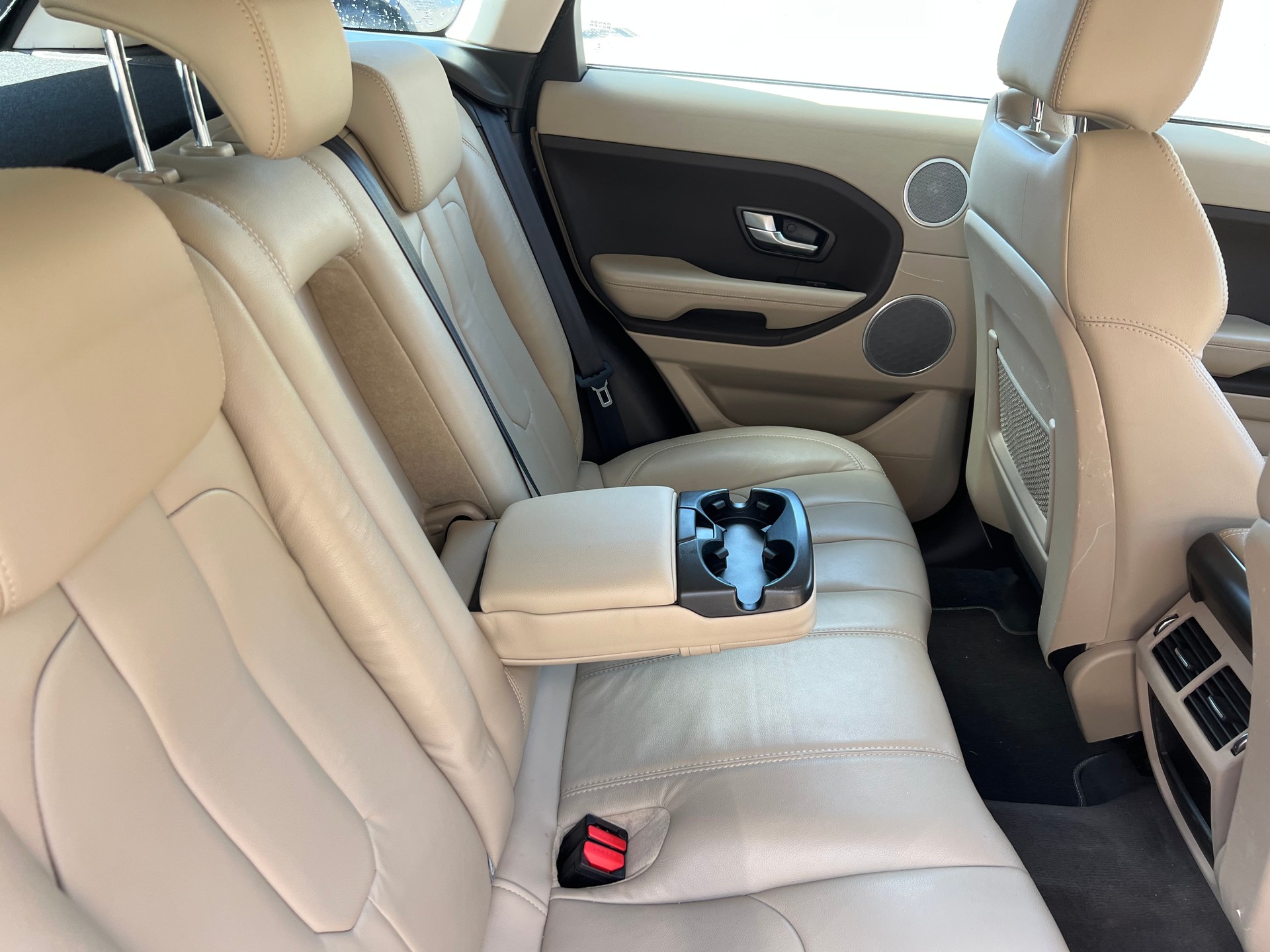 LAND ROVER Range Rover Evoque 2.2 TD4 Prestige AT6-image-9