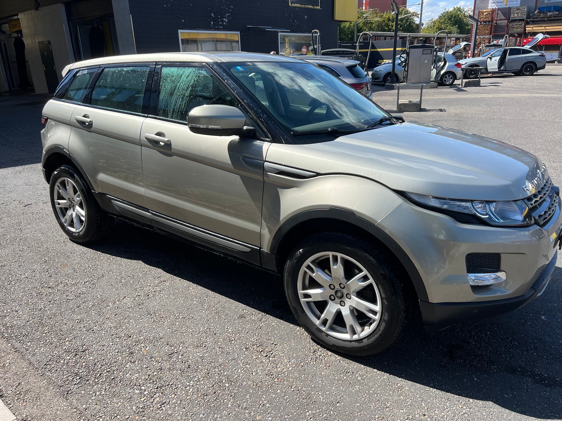 LAND ROVER Range Rover Evoque 2.2 TD4 Prestige AT6-image-1