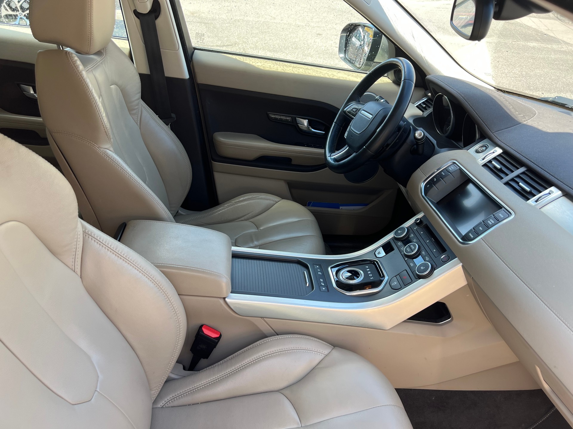 LAND ROVER Range Rover Evoque 2.2 TD4 Prestige AT6-image-7