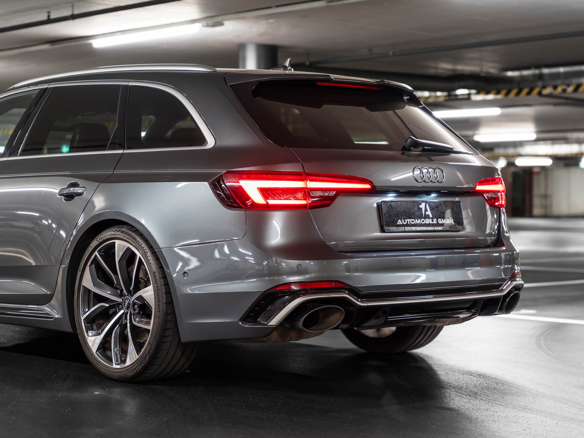 AUDI RS4 Avant 2.9 TFSI quattro tiptronic-image-6