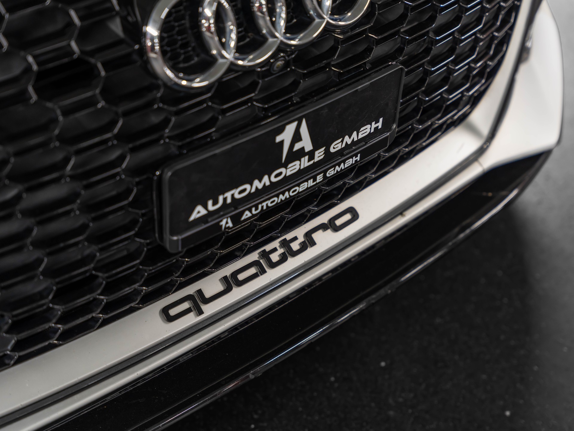 AUDI RS4 Avant 2.9 TFSI quattro tiptronic-image-13