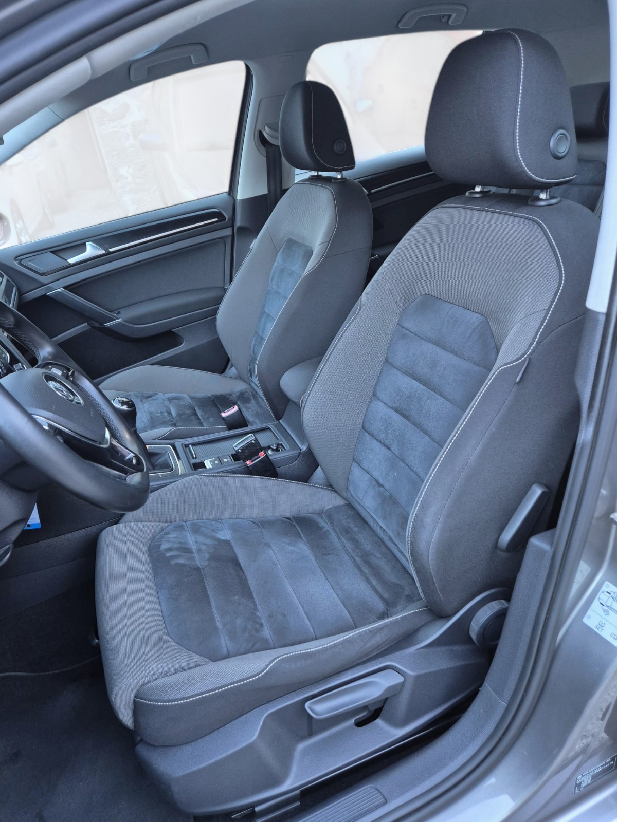 VW Golf 1.4 TSI Comfortline-image-11