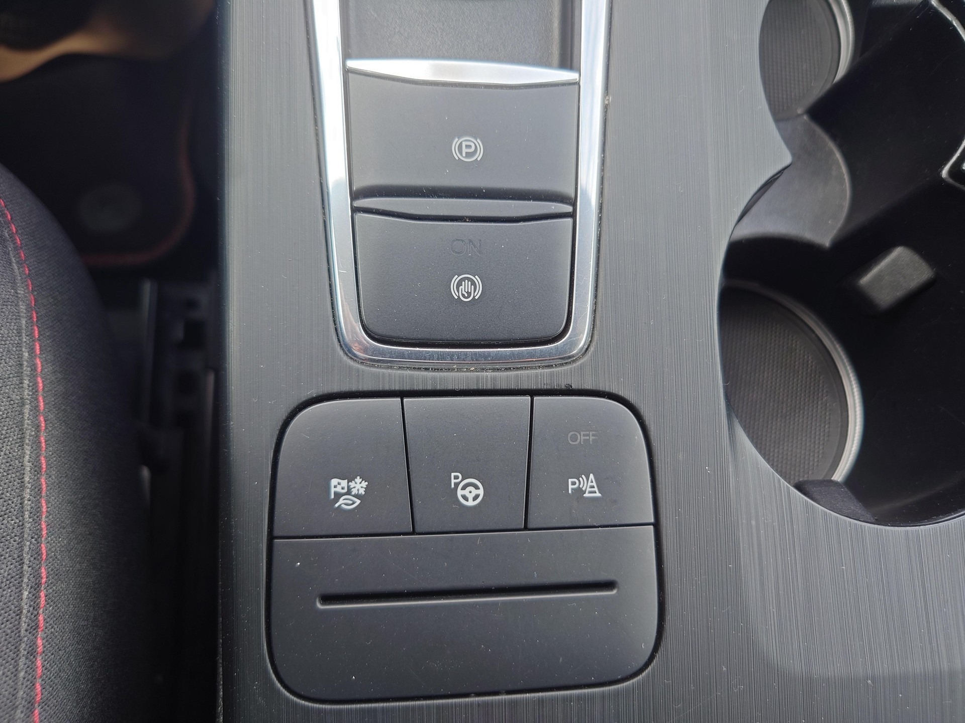FORD Kuga 2.5 Hybrid ST-Line 4x4-image-11