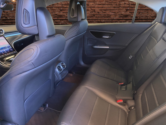 MERCEDES-BENZ C 200 4Matic-image-12