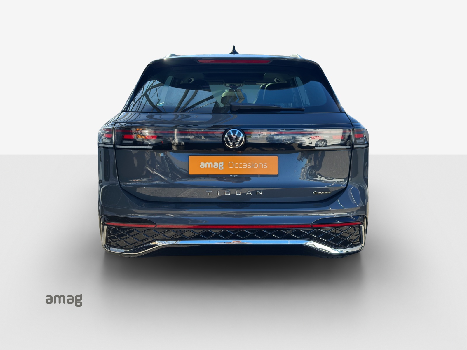 VW Tiguan 2.0 TSI DSG R-Line 4Motion-image-3