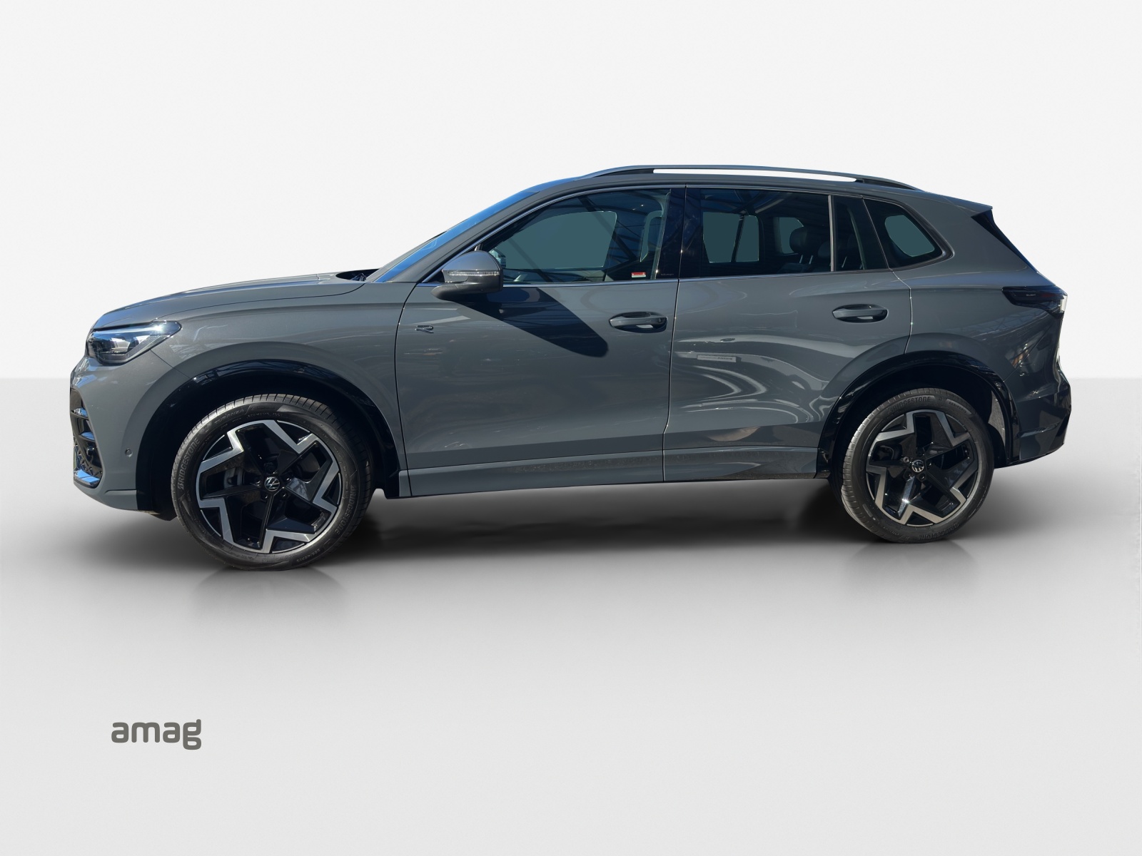 VW Tiguan 2.0 TSI DSG R-Line 4Motion-image-1