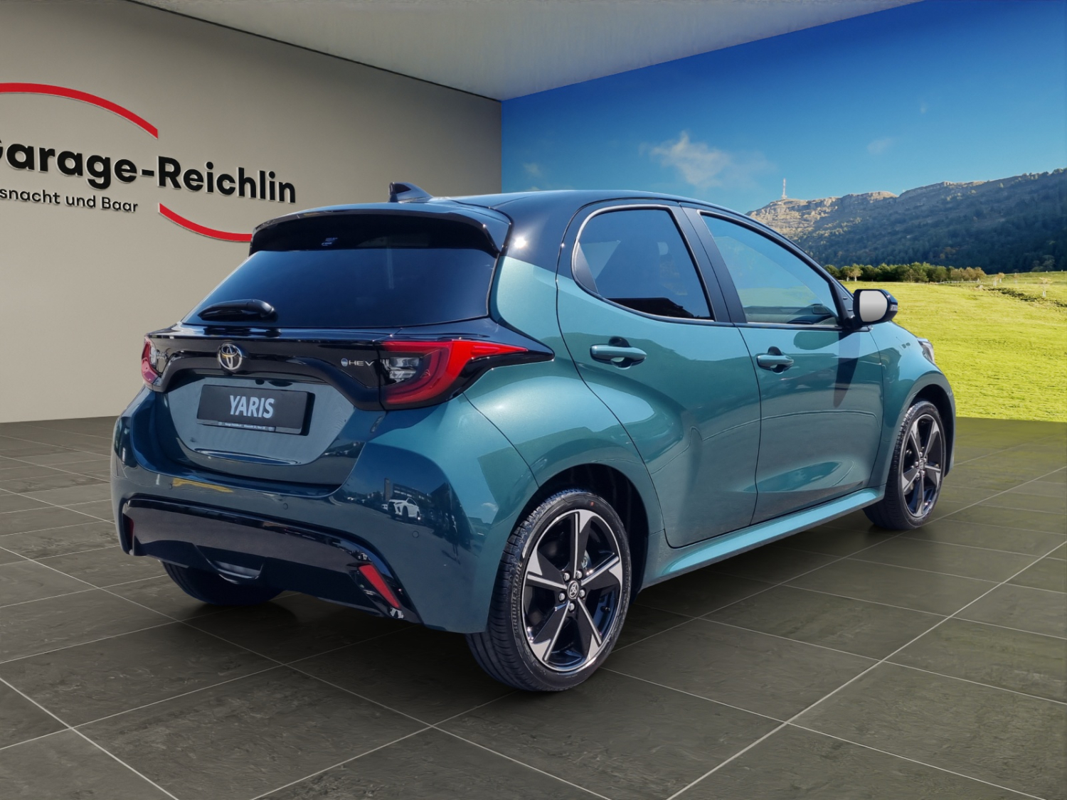 TOYOTA Yaris 1.5 VVT-i HSD Premium-image-4