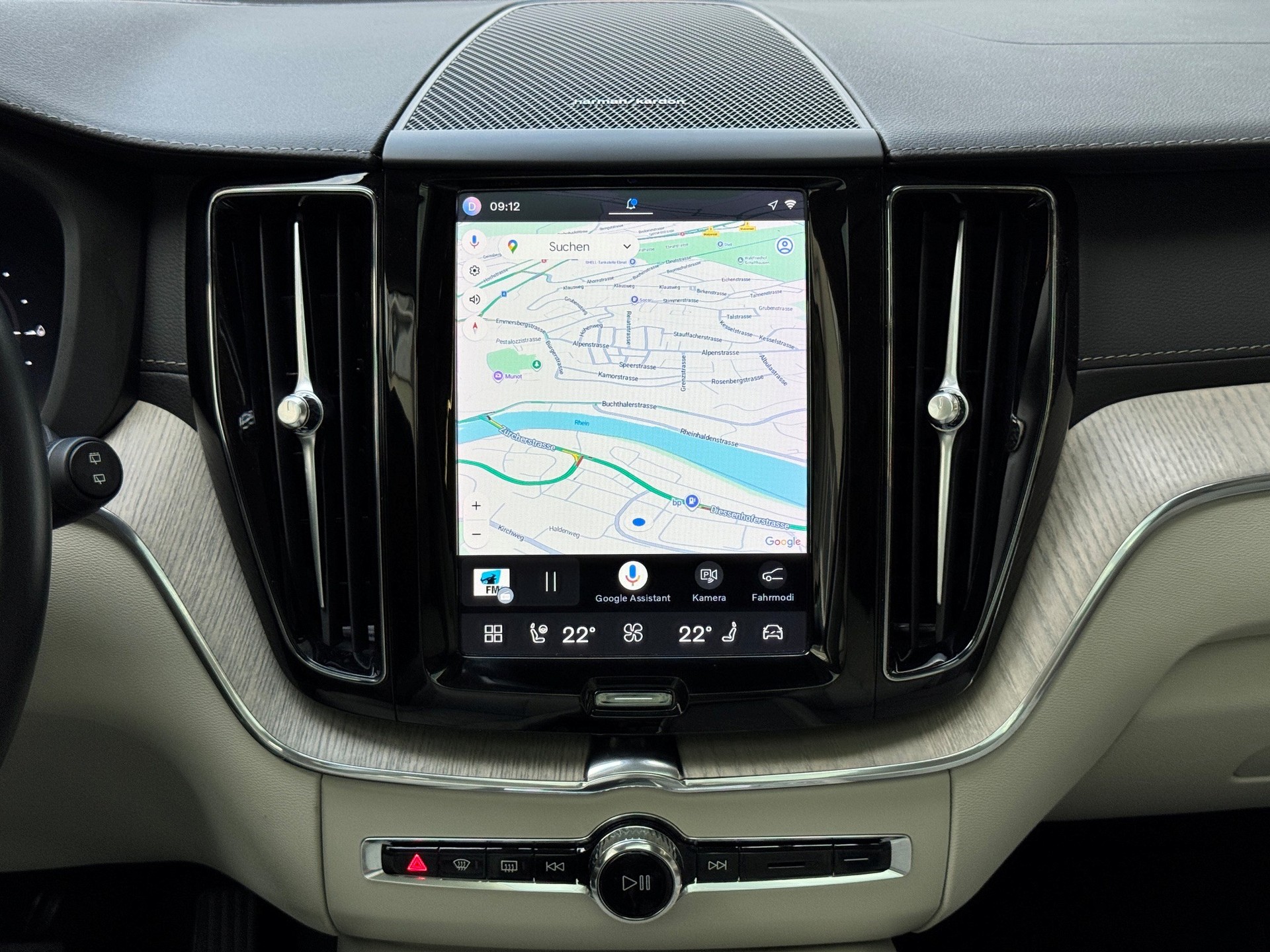 VOLVO XC60 2.0 T6 TE Ultimate Bright eAWD-image-17