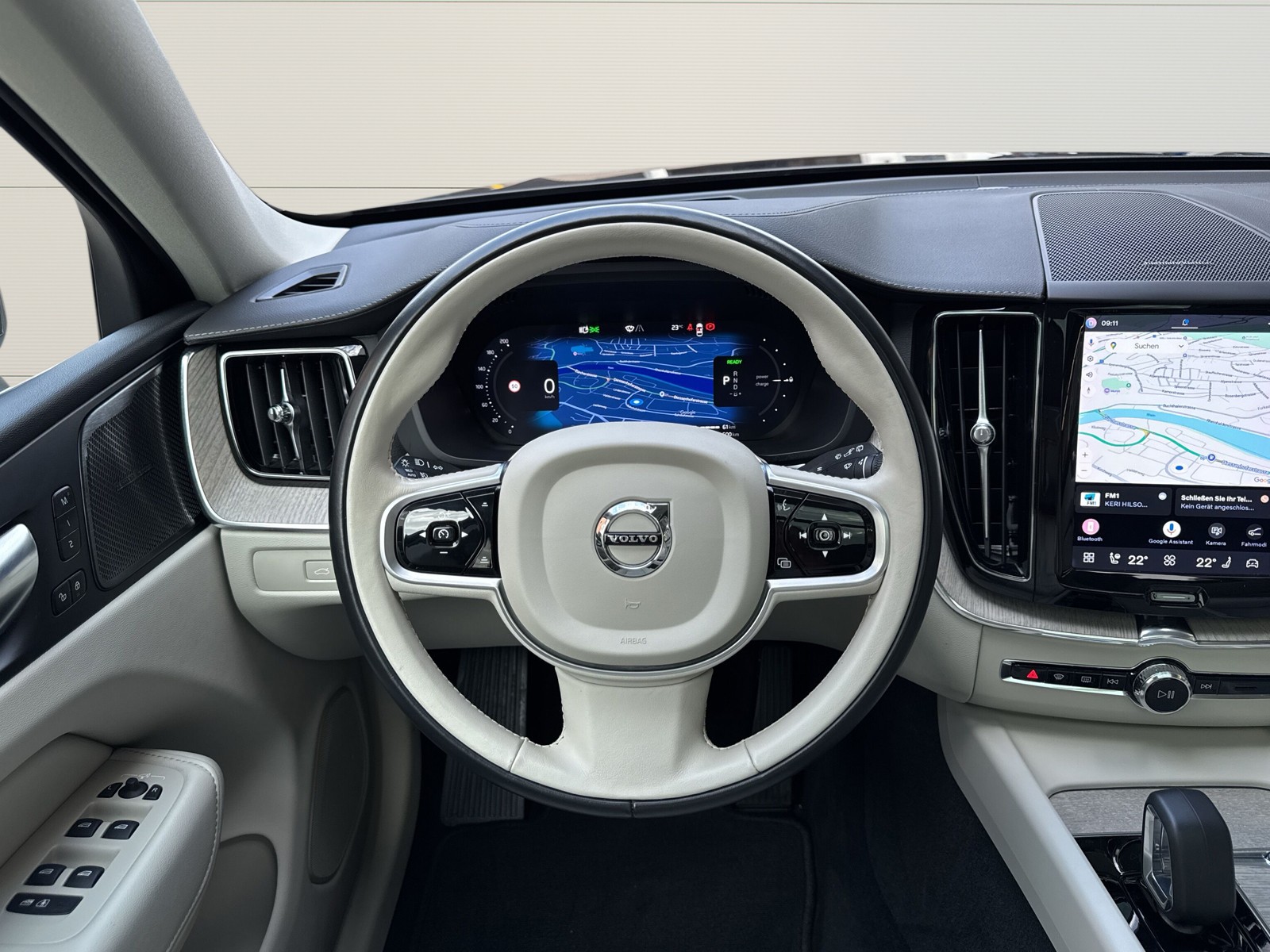 VOLVO XC60 2.0 T6 TE Ultimate Bright eAWD-image-15