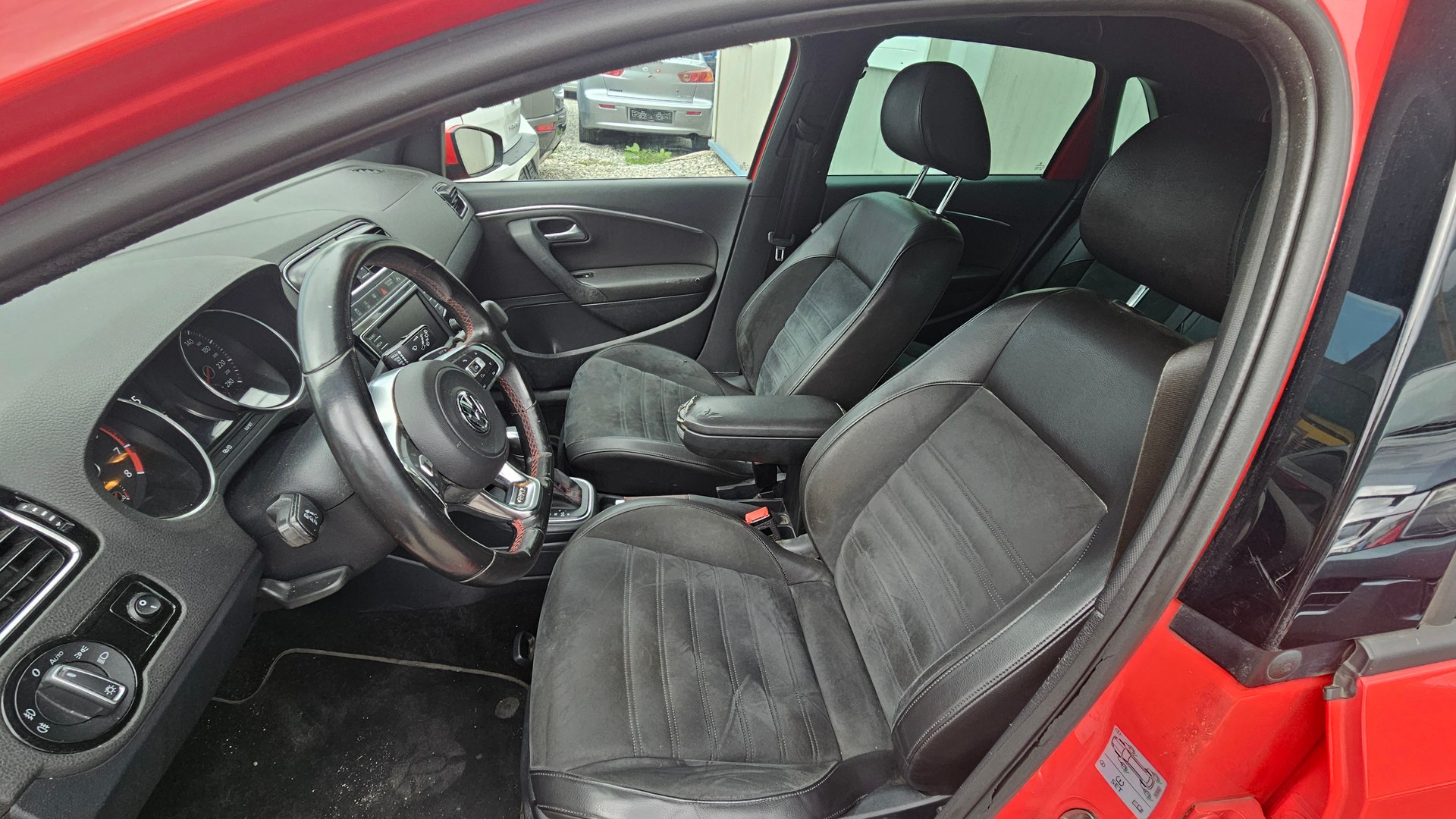 VW Polo 1.8 TSI GTI DSG-image-11