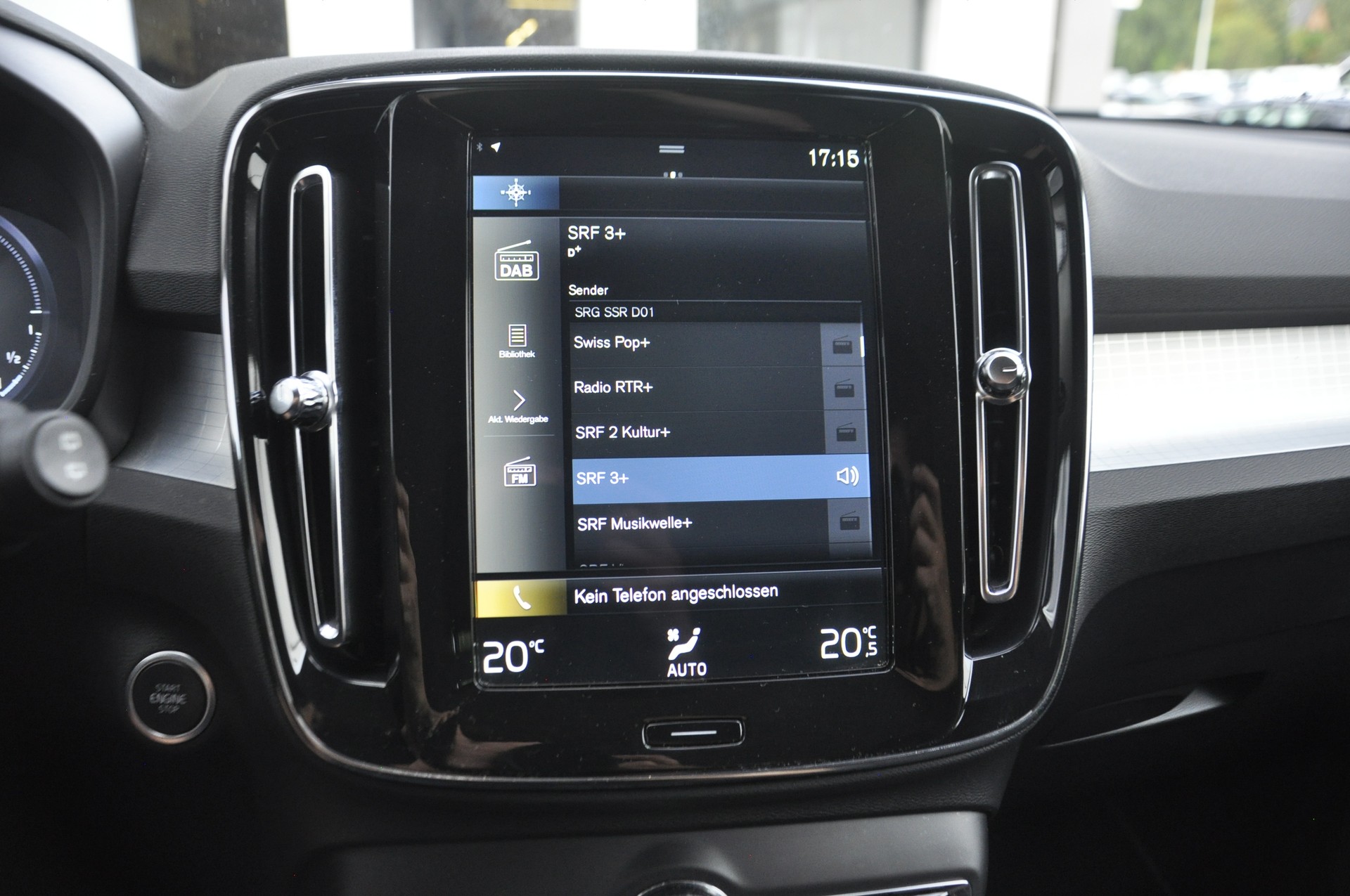 VOLVO XC40 T4 TwE Inscription Expression DCT I Anhängerkupplung-image-11