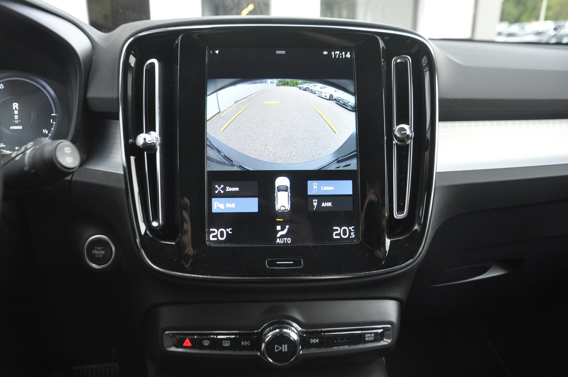 VOLVO XC40 T4 TwE Inscription Expression DCT I Anhängerkupplung-image-10