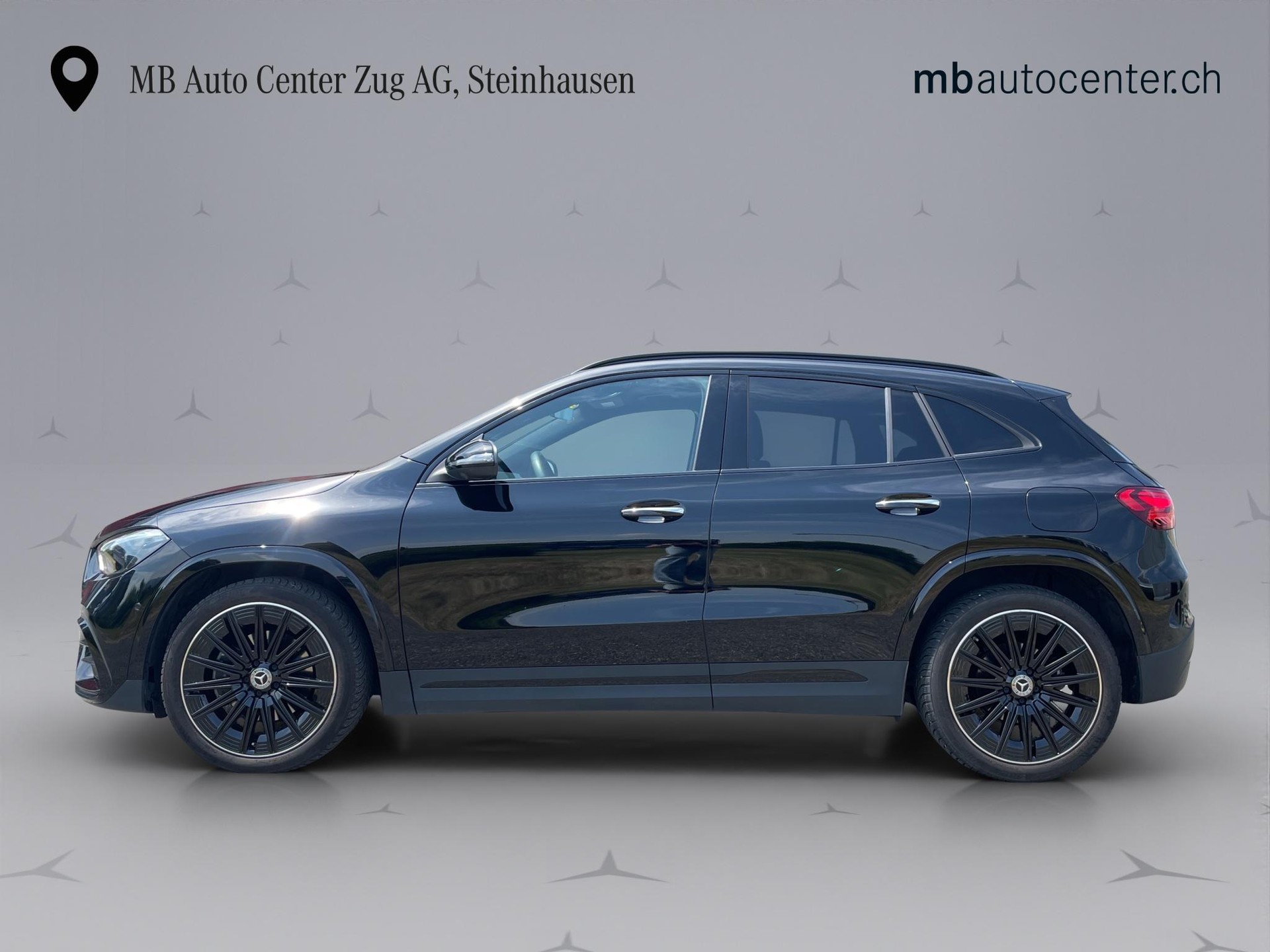 MERCEDES-BENZ GLA 200 Night Star AMG Line-image-2