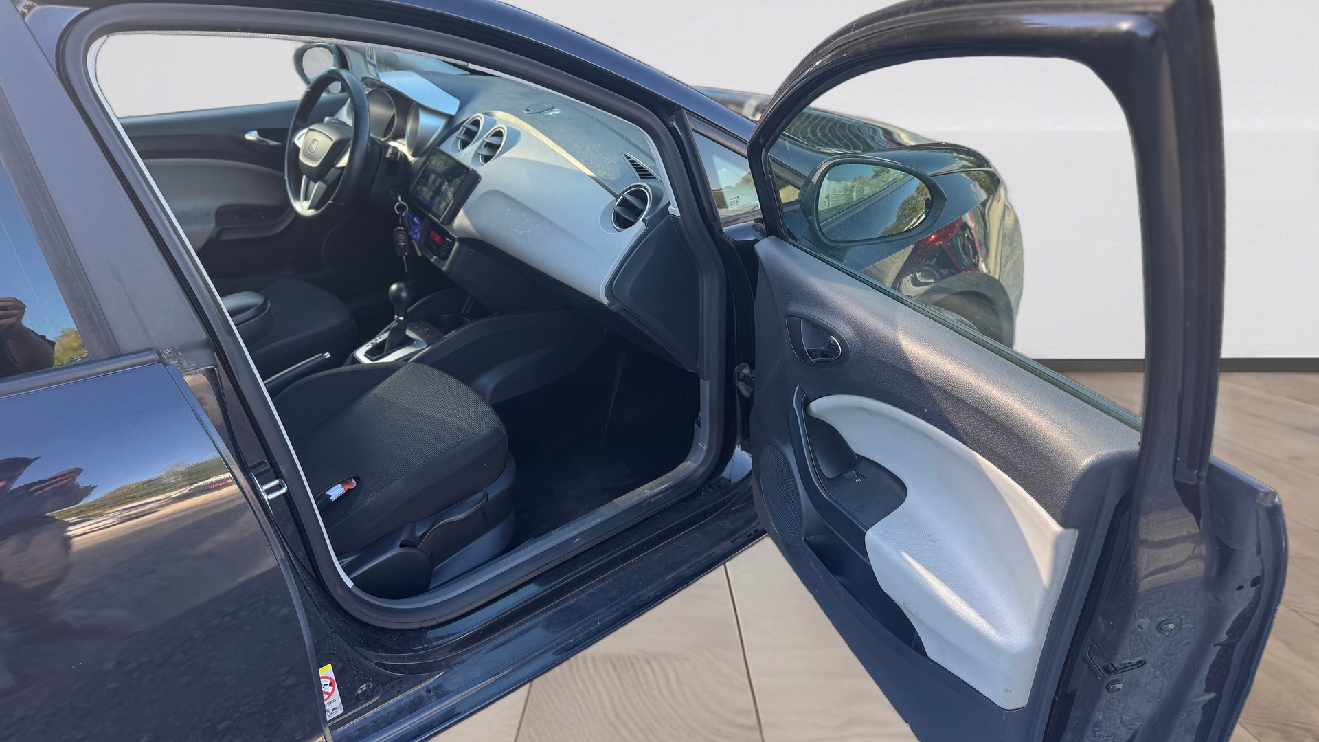 SEAT Ibiza 1.6 16V-image-12
