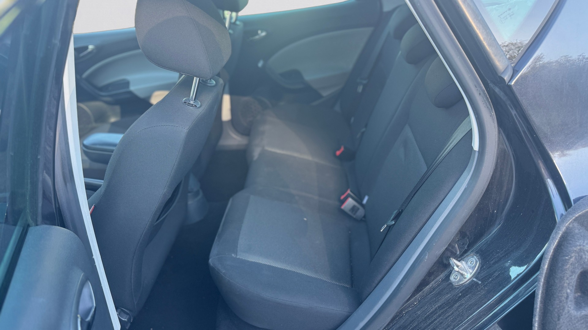 SEAT Ibiza 1.6 16V-image-10