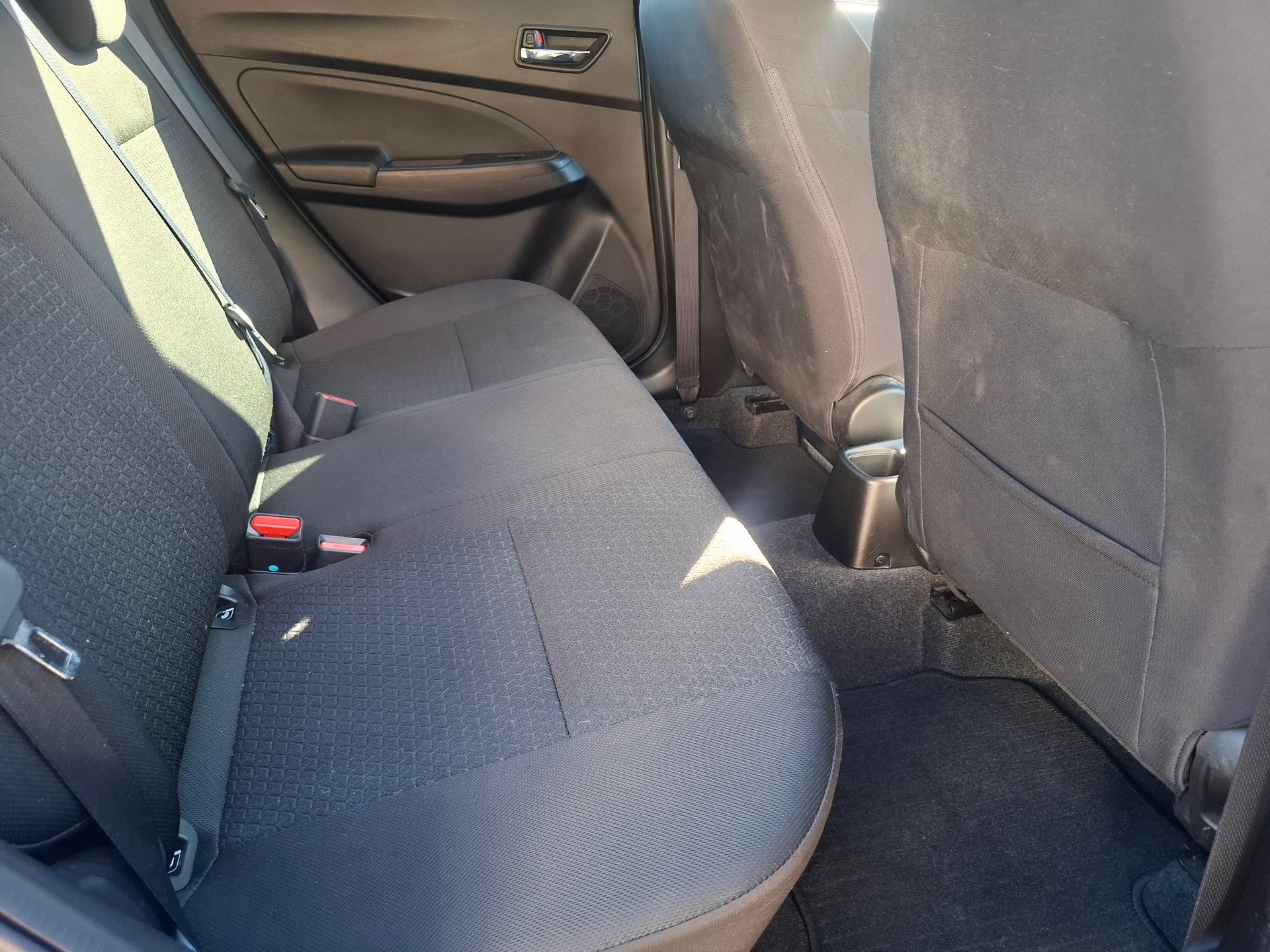 SUZUKI Swift 1.2 Compact Top 4x4 Hybrid-image-6