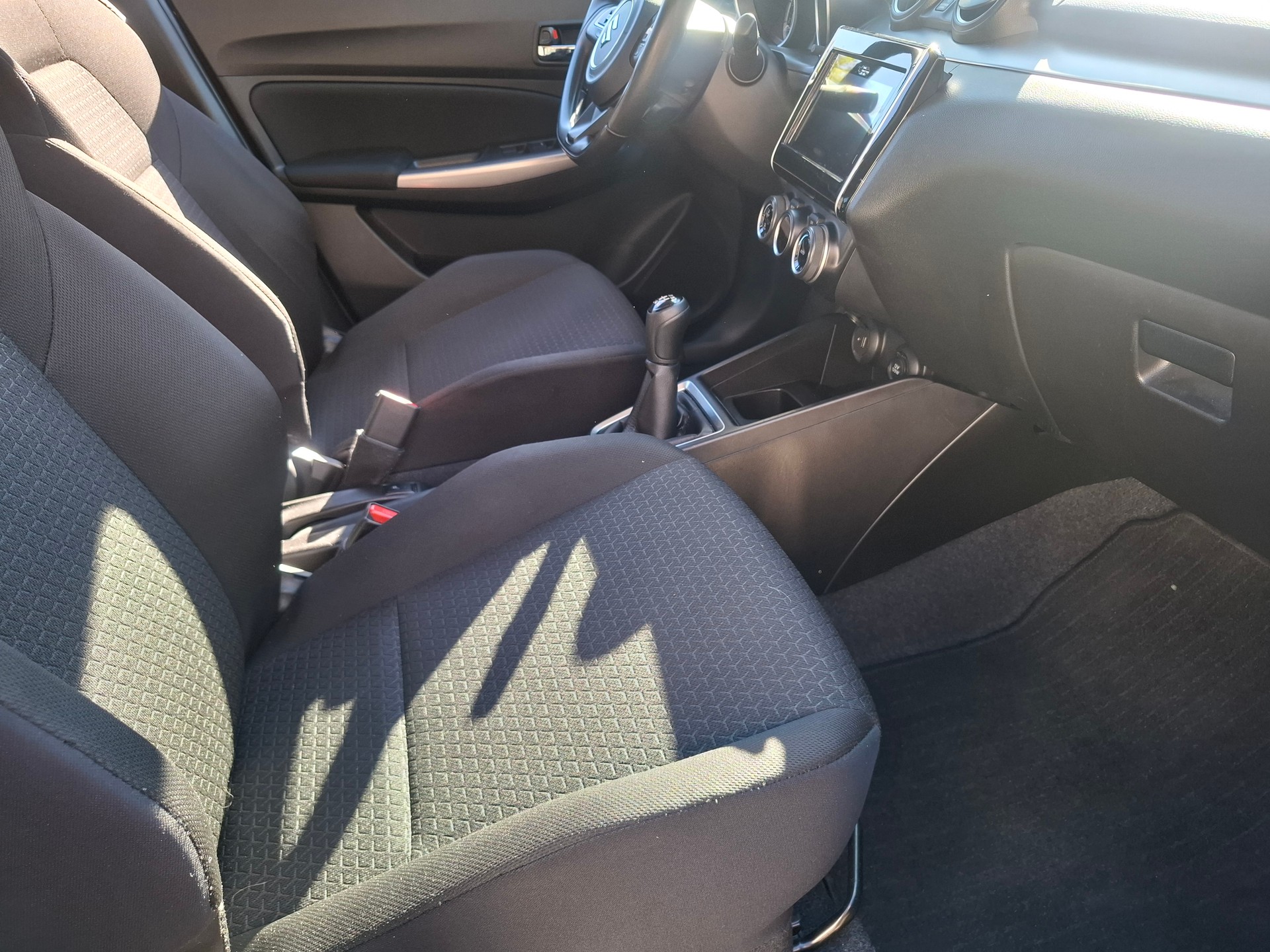 SUZUKI Swift 1.2 Compact Top 4x4 Hybrid-image-5