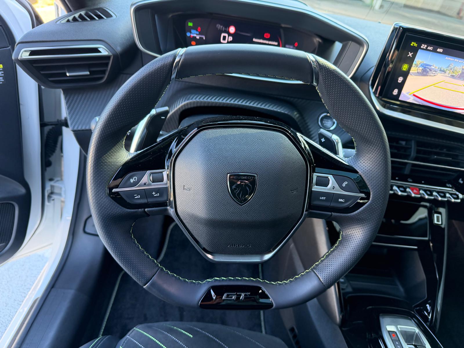 PEUGEOT 208 1.2 MHEV 145 GT-image-10
