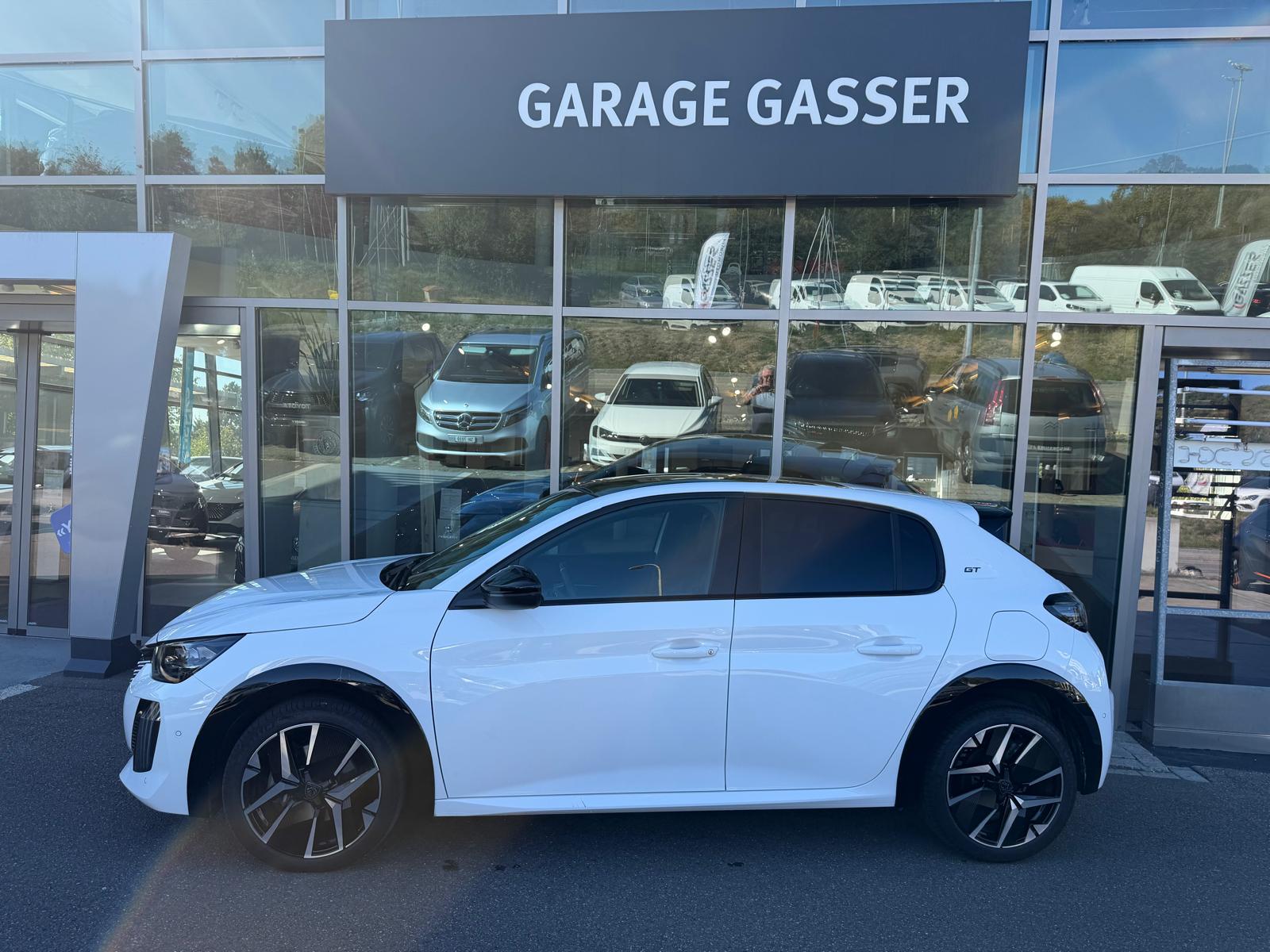 PEUGEOT 208 1.2 MHEV 145 GT-image-1