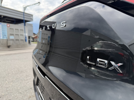 LEXUS LBX AWD Cool CVT Cool-image-5