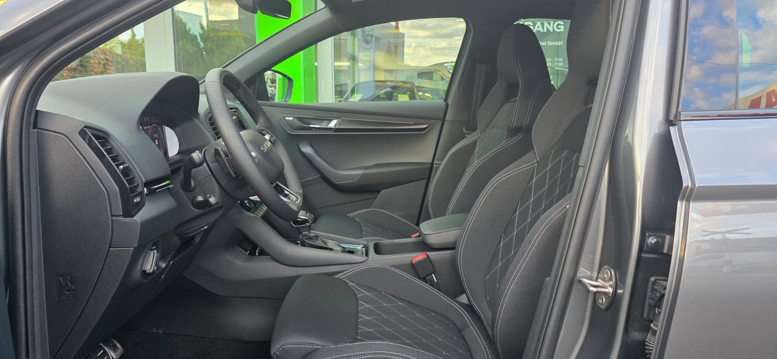 SKODA Karoq 2.0 TDI CR Sport Line 4x4 DSG-image-10