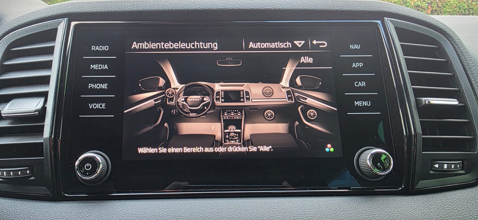 SKODA Karoq 2.0 TDI CR Sport Line 4x4 DSG-image-20