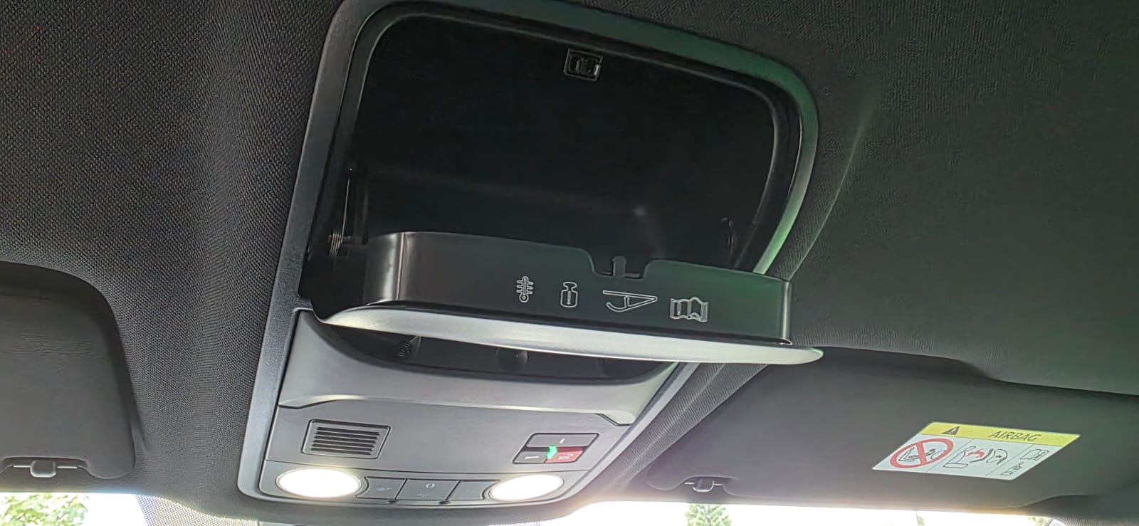 SKODA Karoq 2.0 TDI CR Sport Line 4x4 DSG-image-14