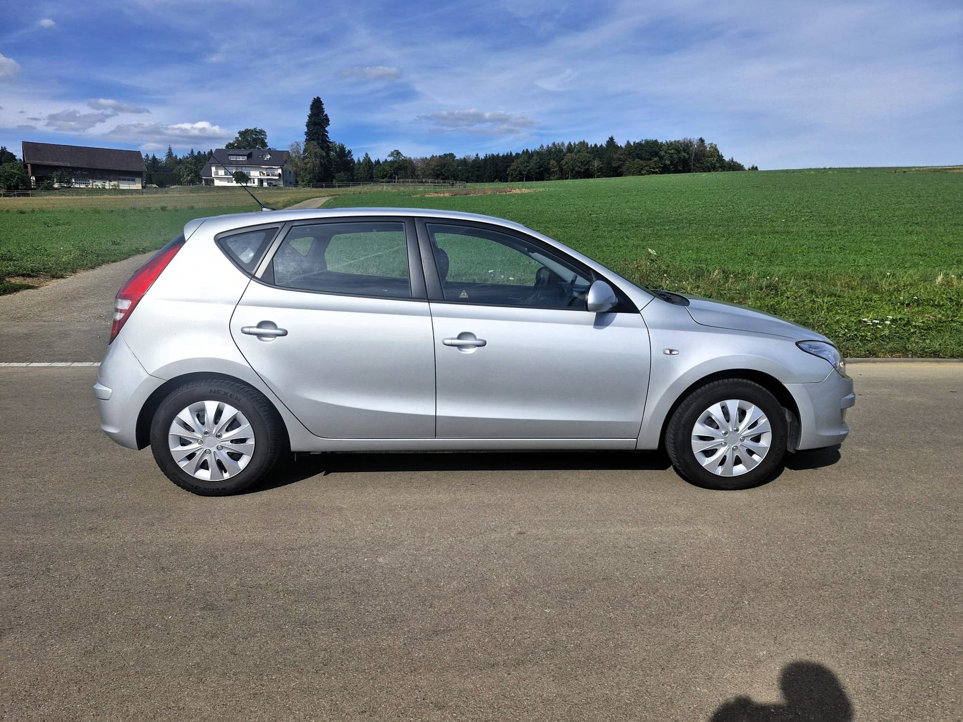 HYUNDAI i30 2.0 Premium Automatic-image-6