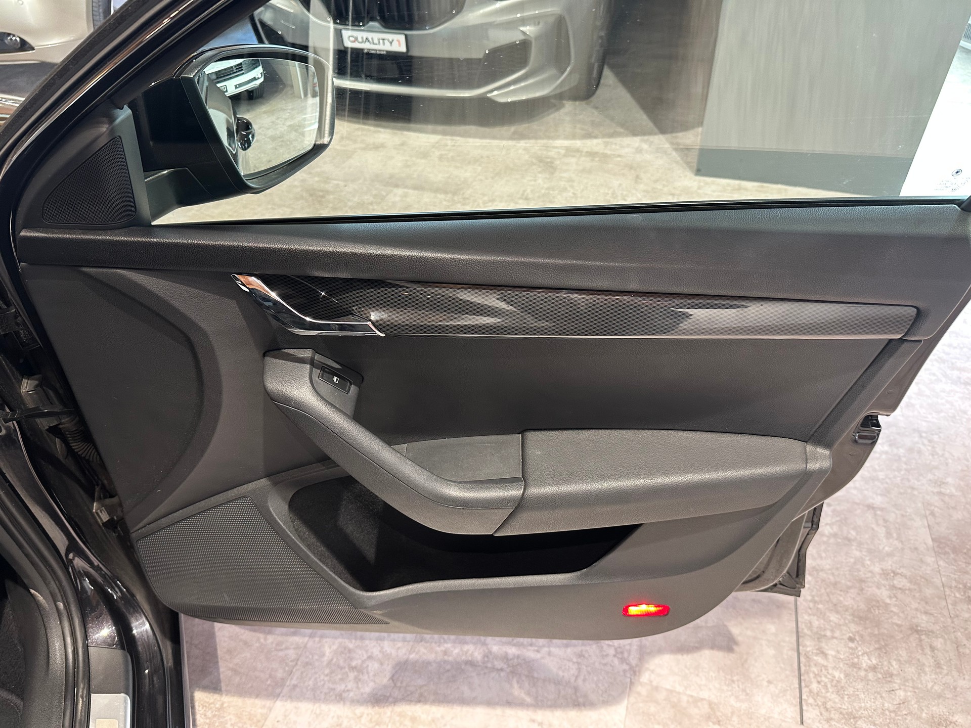 SKODA Octavia Combi 2.0 TSI RS DSG/Frisch ab MFK und Service/Lückenlos servicegepflegt/8 x 18 Zoll Alu-image-21