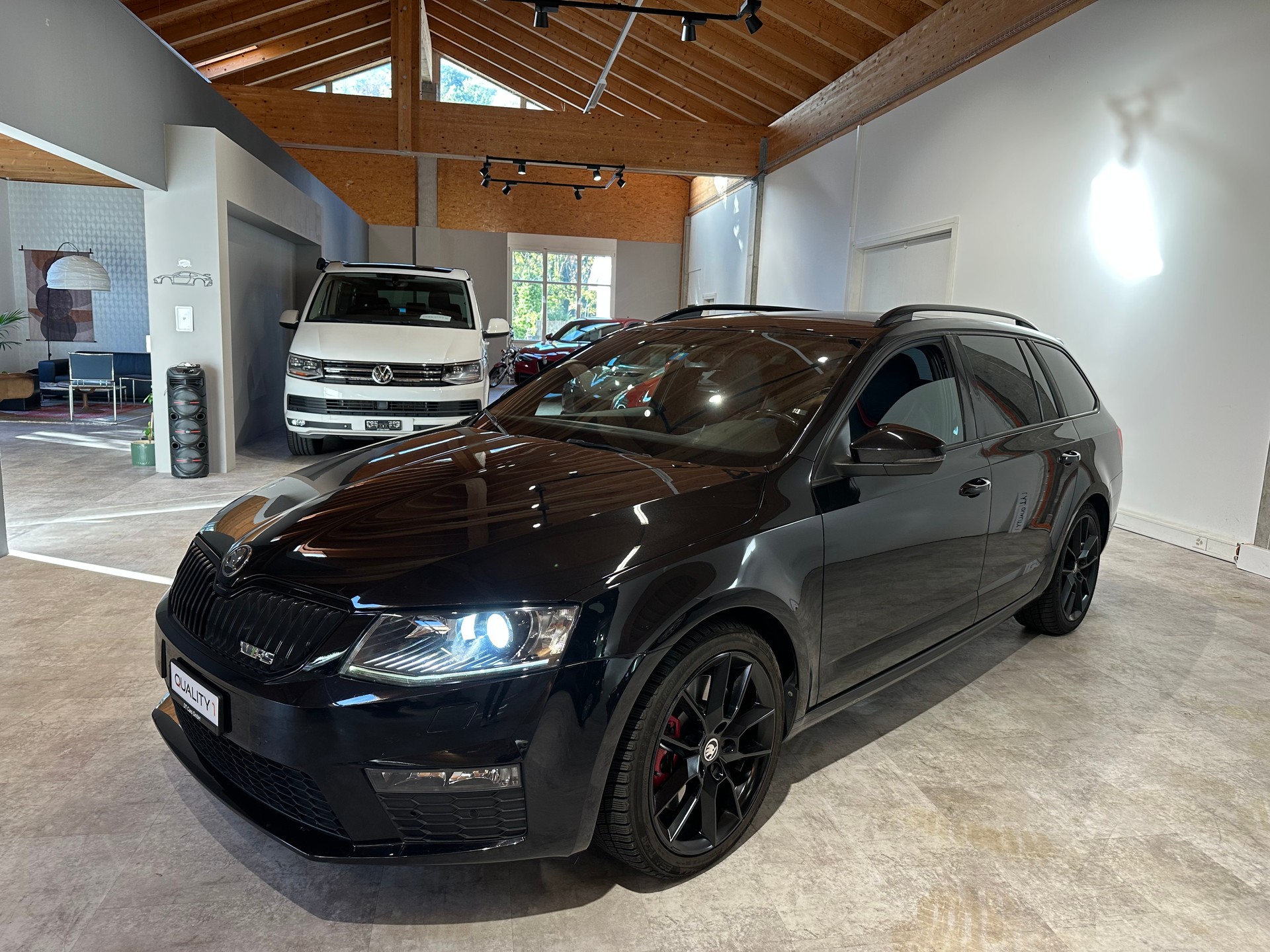 SKODA Octavia Combi 2.0 TSI RS DSG/Frisch ab MFK und Service/Lückenlos servicegepflegt/8 x 18 Zoll Alu-image-0