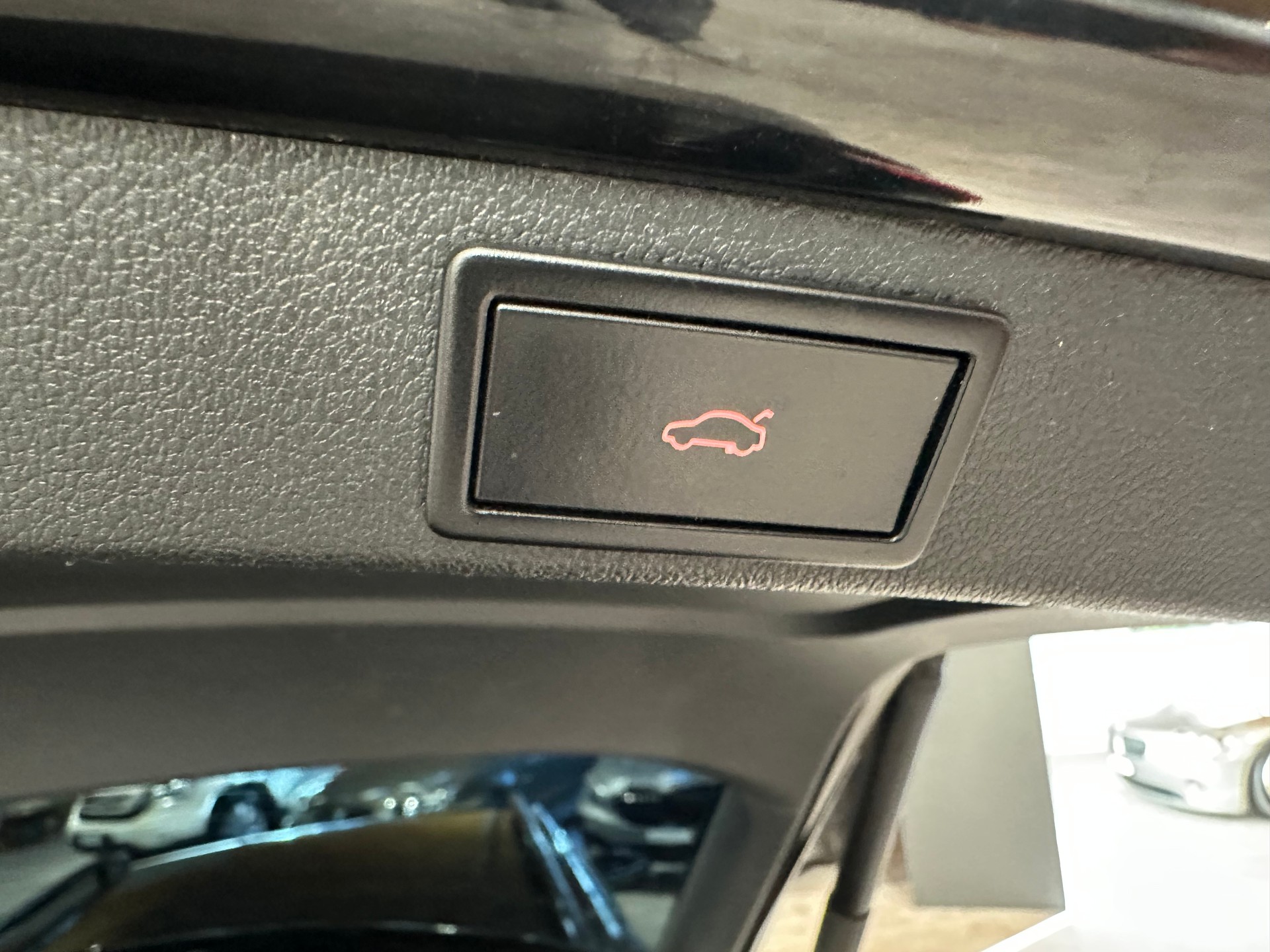 SKODA Octavia Combi 2.0 TSI RS DSG/Frisch ab MFK und Service/Lückenlos servicegepflegt/8 x 18 Zoll Alu-image-7