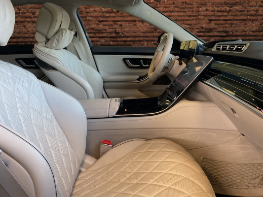 MERCEDES-BENZ S 580 e AMG Line 9G-T-image-11
