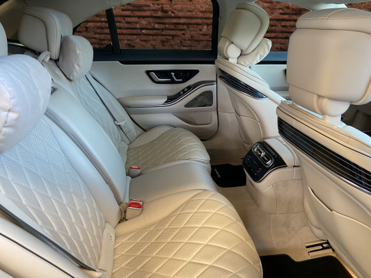 MERCEDES-BENZ S 580 e AMG Line 9G-T-image-12