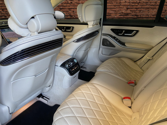 MERCEDES-BENZ S 580 e AMG Line 9G-T-image-13