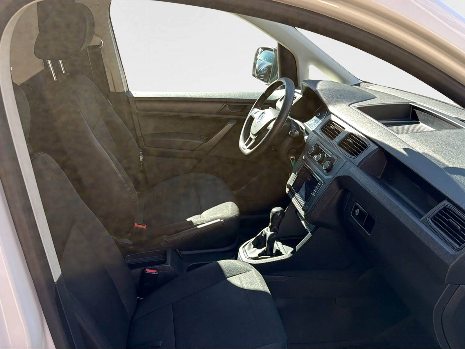 VW Caddy Maxi 2.0TDI BlueMotion Technology-image-8