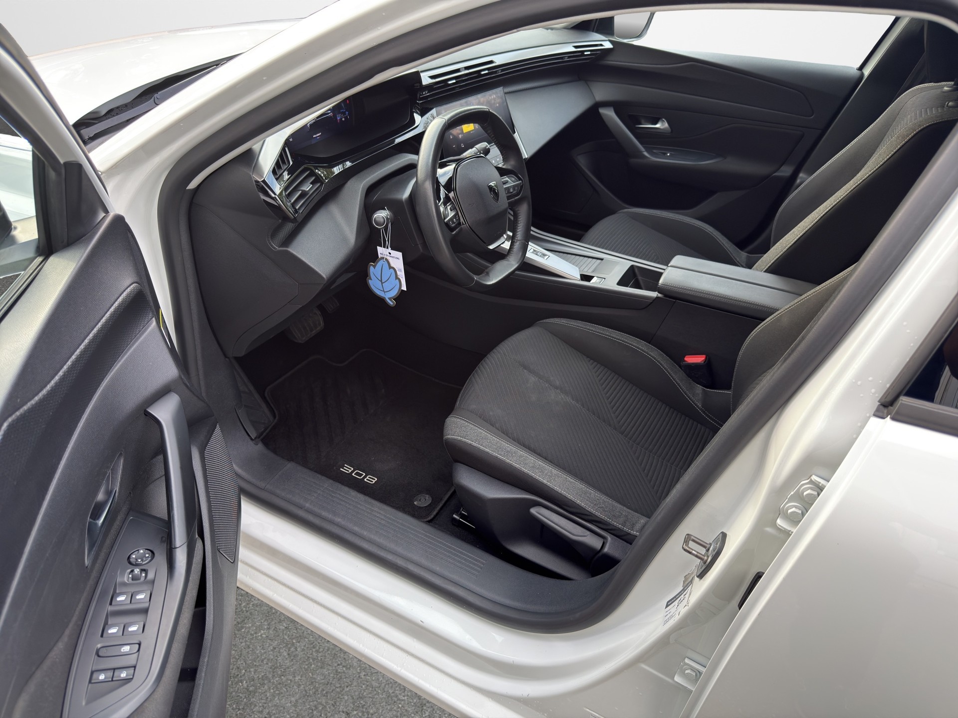 PEUGEOT 308 SW 1.5 BlueHDI Active Pack EAT8-image-9
