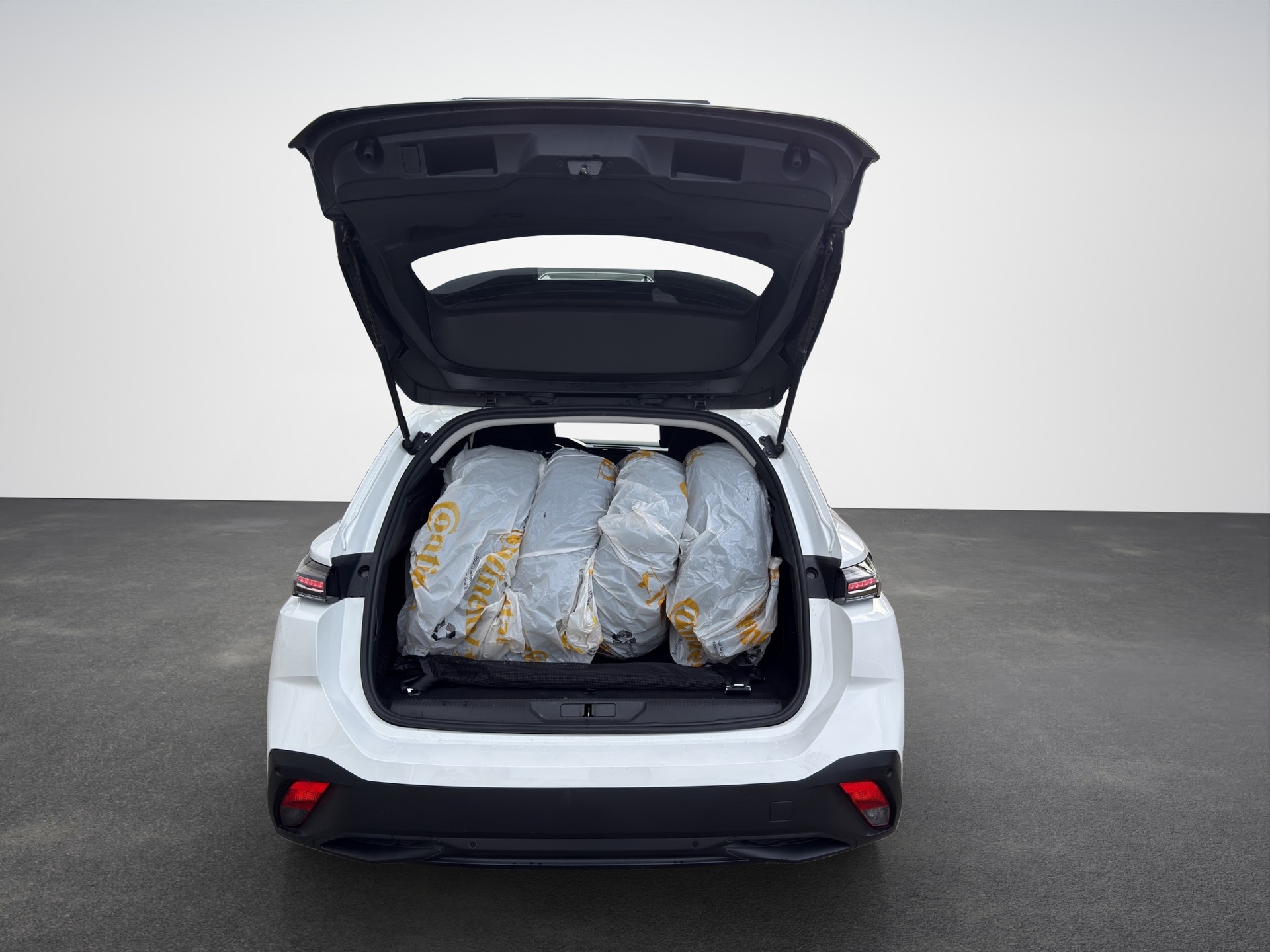 PEUGEOT 308 SW 1.5 BlueHDI Active Pack EAT8-image-14