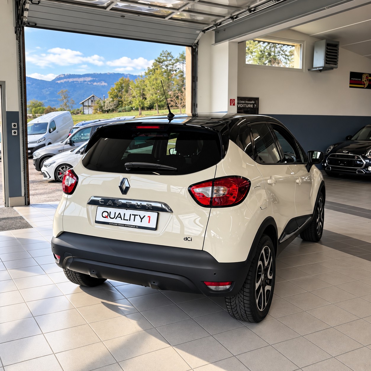 RENAULT Captur 1.5 dCi Privilège EDC-image-3