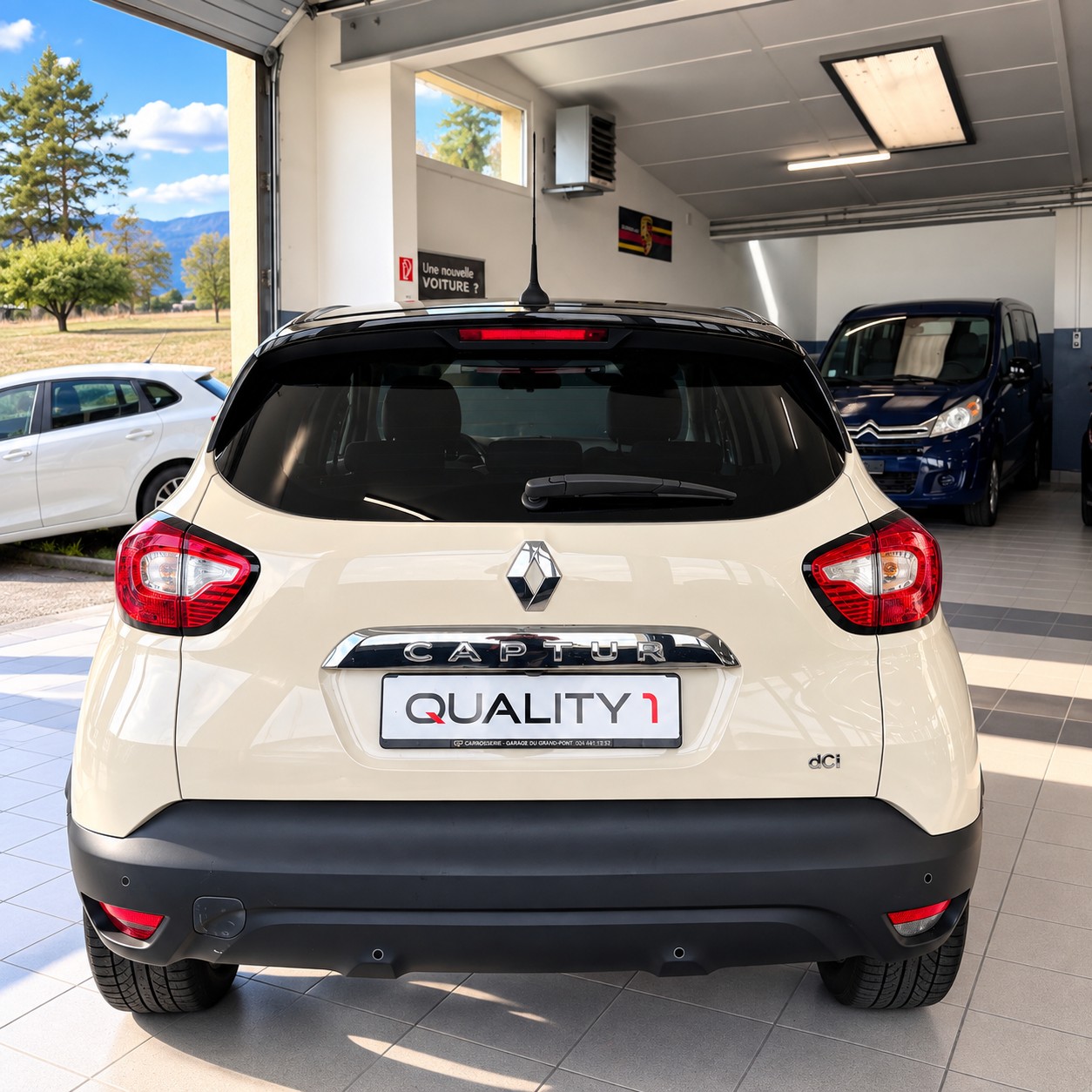RENAULT Captur 1.5 dCi Privilège EDC-image-6