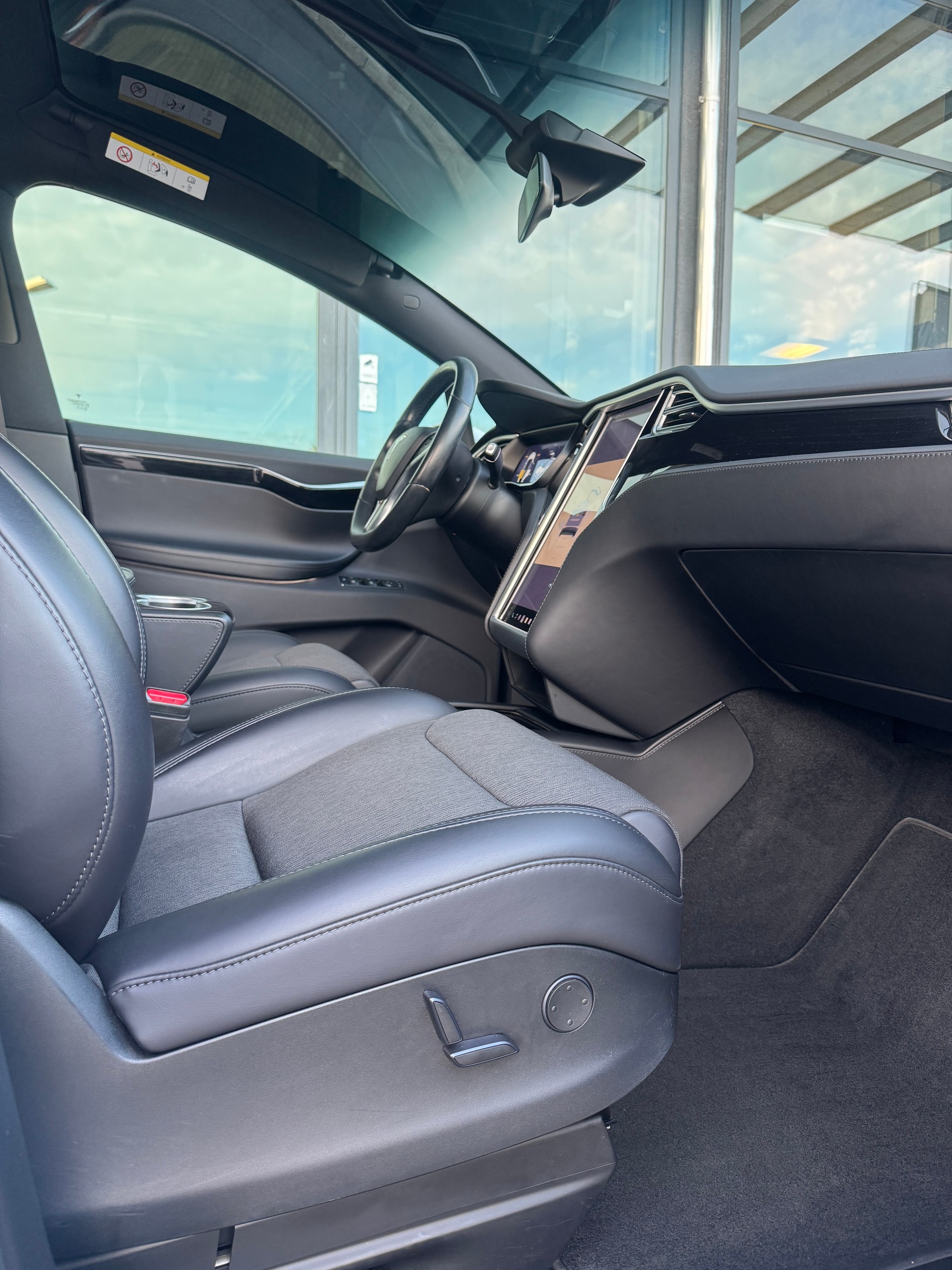 TESLA Model X 100 D / Full Self Driving / inkl. 1 Jahr Batteriegarantie-image-9