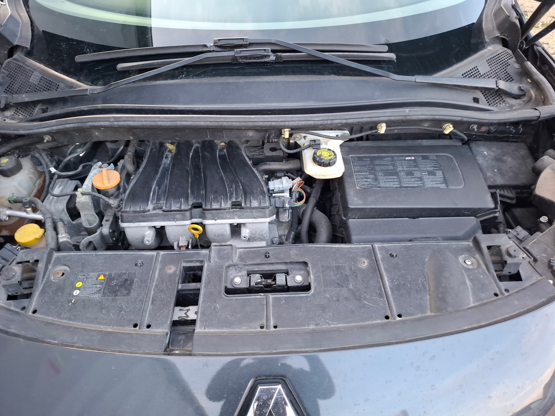 RENAULT Grand Scénic 2.0 16V Dynamique X-Tronic CVT-image-14