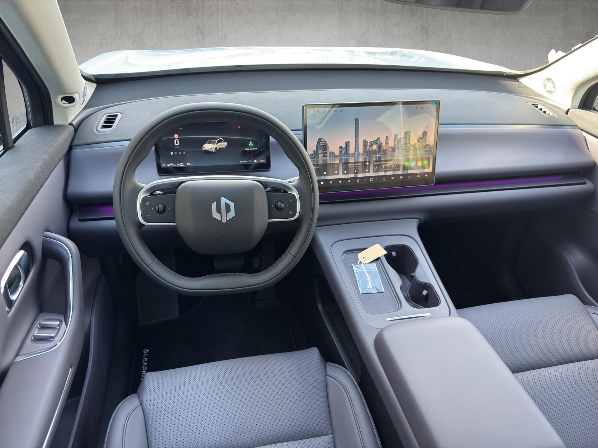 LEAPMOTOR C10 1.5 REEV Design-image-14