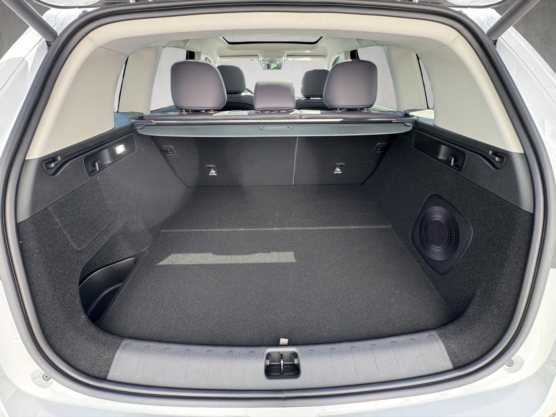 LEAPMOTOR C10 1.5 REEV Design-image-8