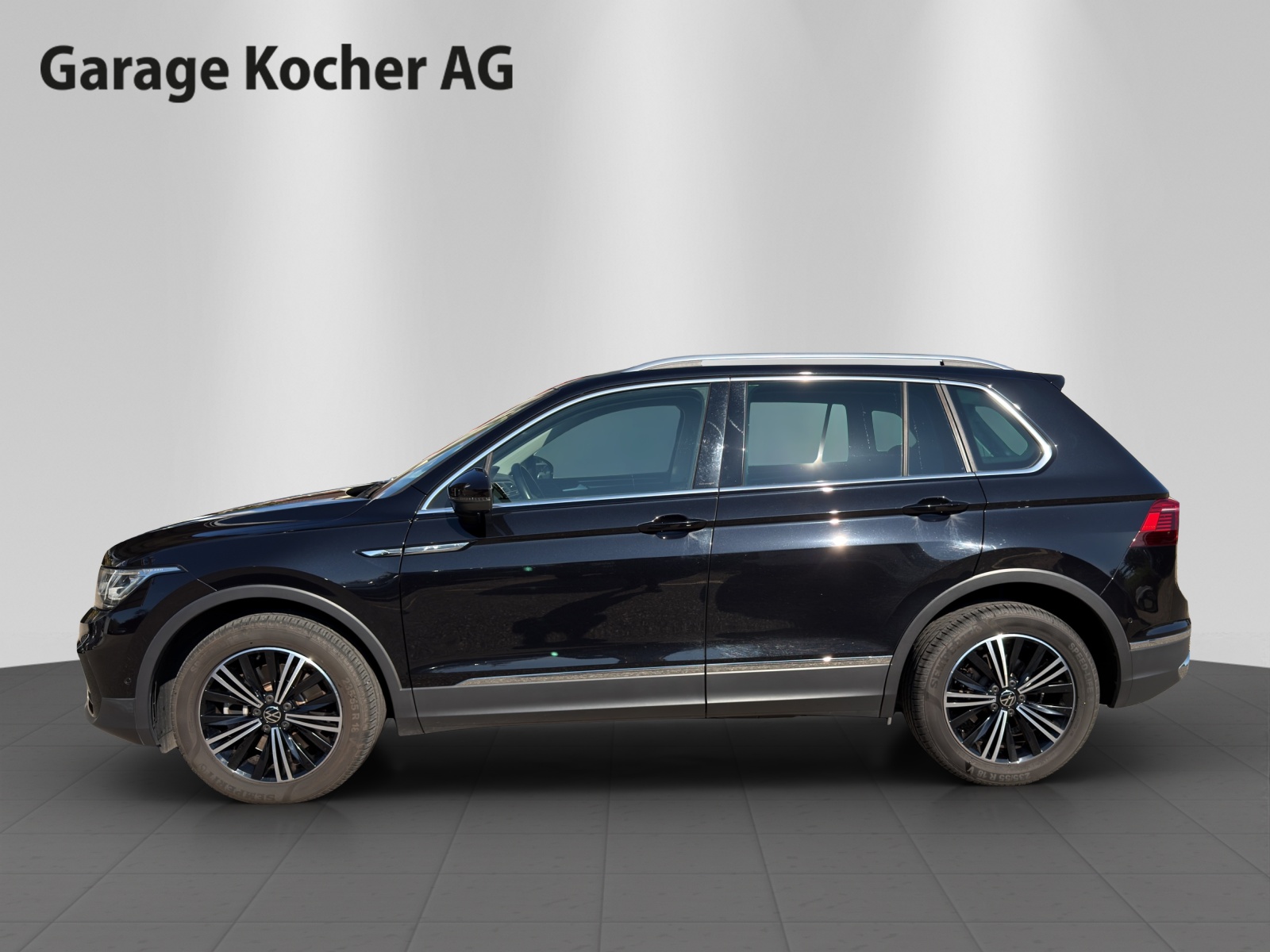VW Tiguan 2.0TSI Elegance 4Motion DSG-showroom-element-2
