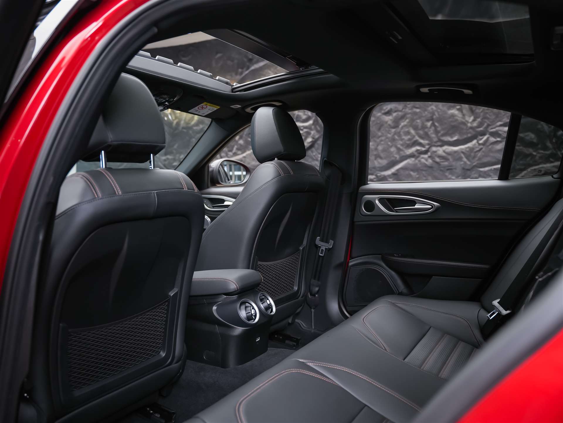 ALFA ROMEO Giulia 2.0 Intensa Q4 AT8 *SOFORT Verfügbar*Werksgarantie*Panorama*Harman/Kardon*-image-13