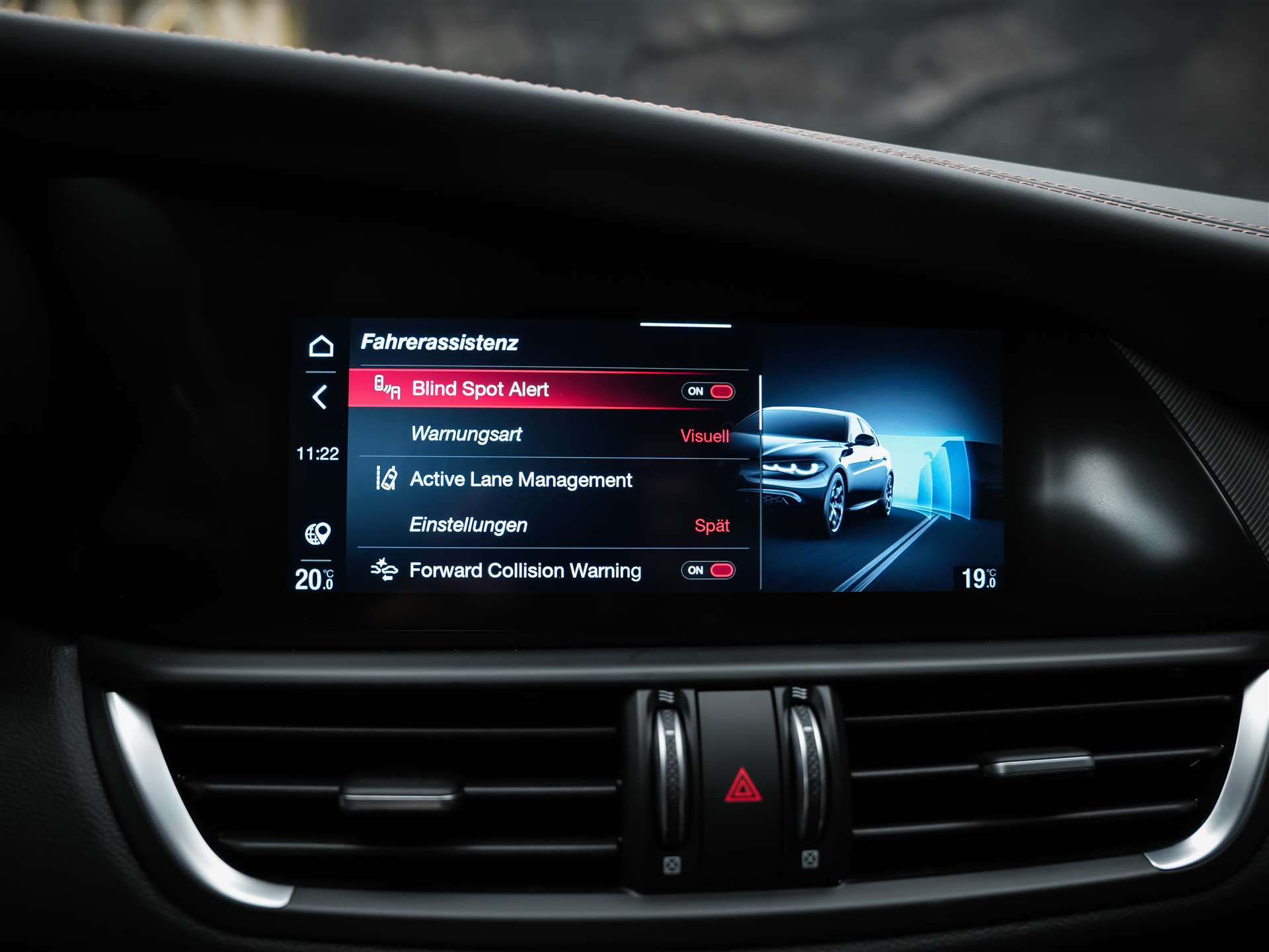 ALFA ROMEO Giulia 2.0 Intensa Q4 AT8 *SOFORT Verfügbar*Werksgarantie*Panorama*Harman/Kardon*-image-35
