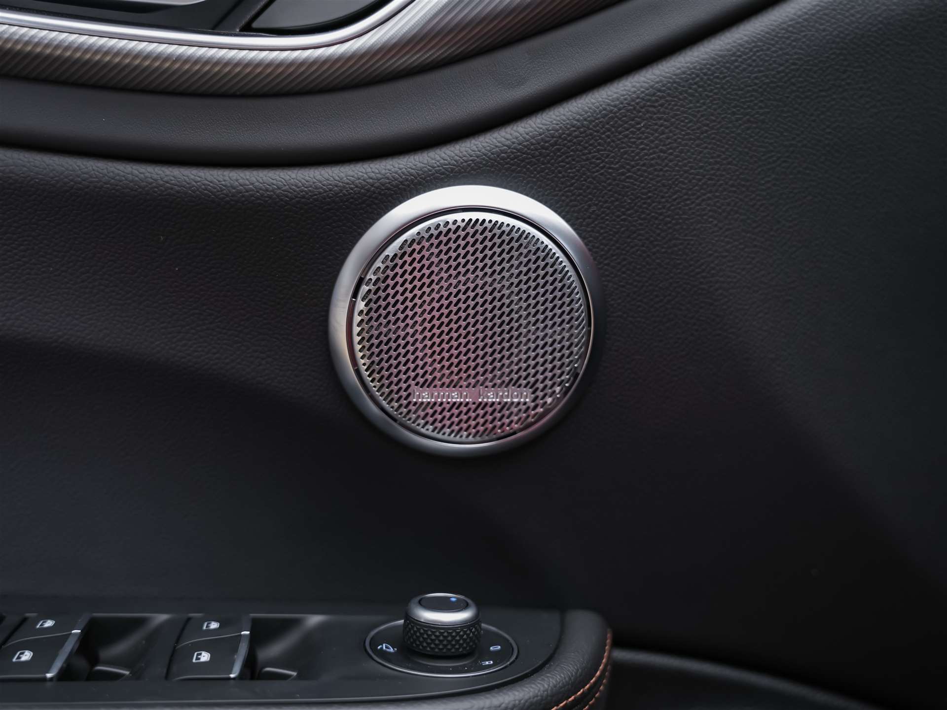 ALFA ROMEO Giulia 2.0 Intensa Q4 AT8 *SOFORT Verfügbar*Werksgarantie*Panorama*Harman/Kardon*-image-27
